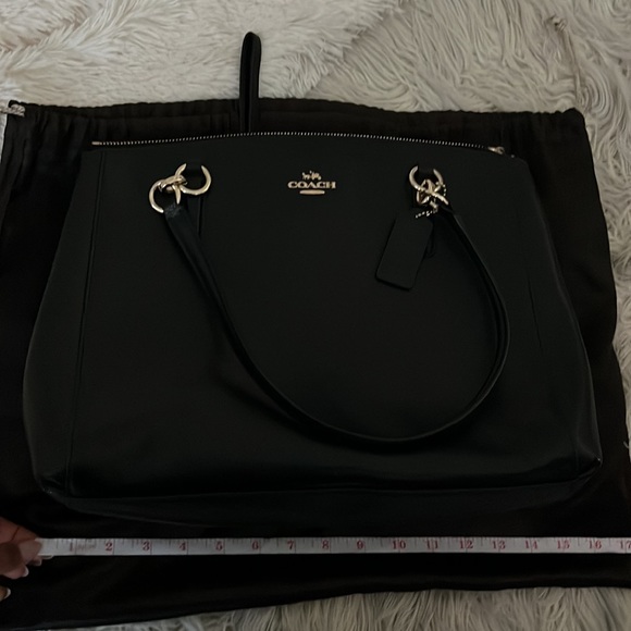 COACH Large Carryall with Wristlet and Strap EUC - Picture 6 of 8